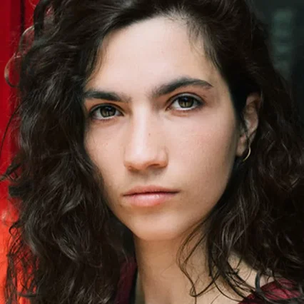  Mona Zarreh
