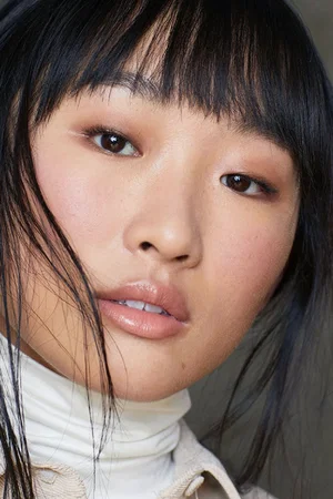  Ji-young Yoo photo