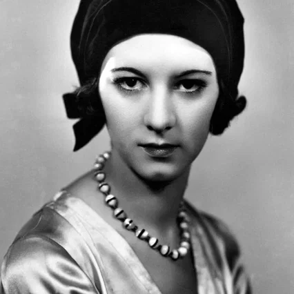  Nora Baring