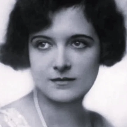  Lillian Hall-Davis