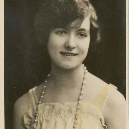  Lillian Hall-Davis