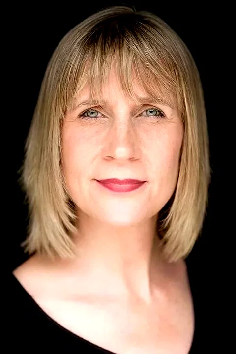  Deborah Arnott