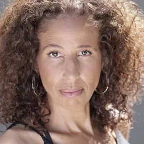 Photo star :  Mia Golden