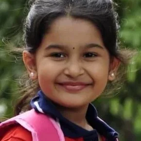 Photo star :  Yuvina Parthavi