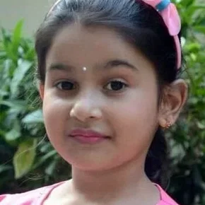 Photo star :  Yuvina Parthavi
