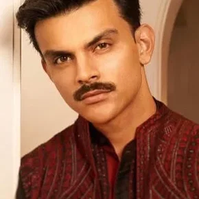 Photo star :  Veer Pahariya