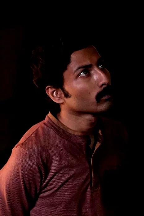  Shayak Roy
