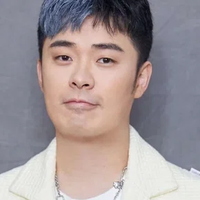 Photo star :  Chen He