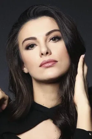  Tuvana Türkay photo