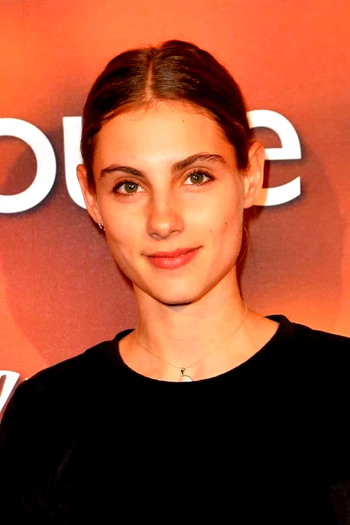  Dara Tombroff