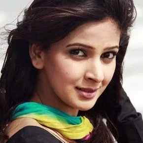 Photo star :  Saba Qamar
