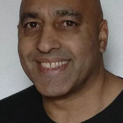  Moey Hassan