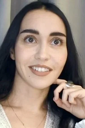 Lara Laquiz photo
