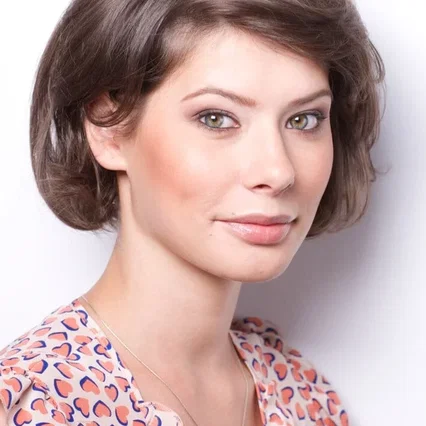  Crina Semciuc