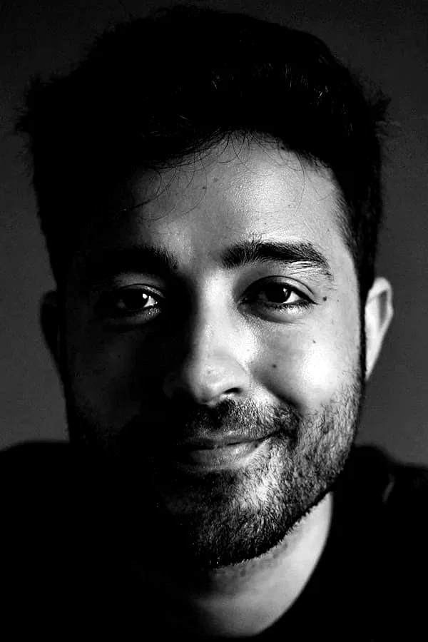 Paresh Pahuja