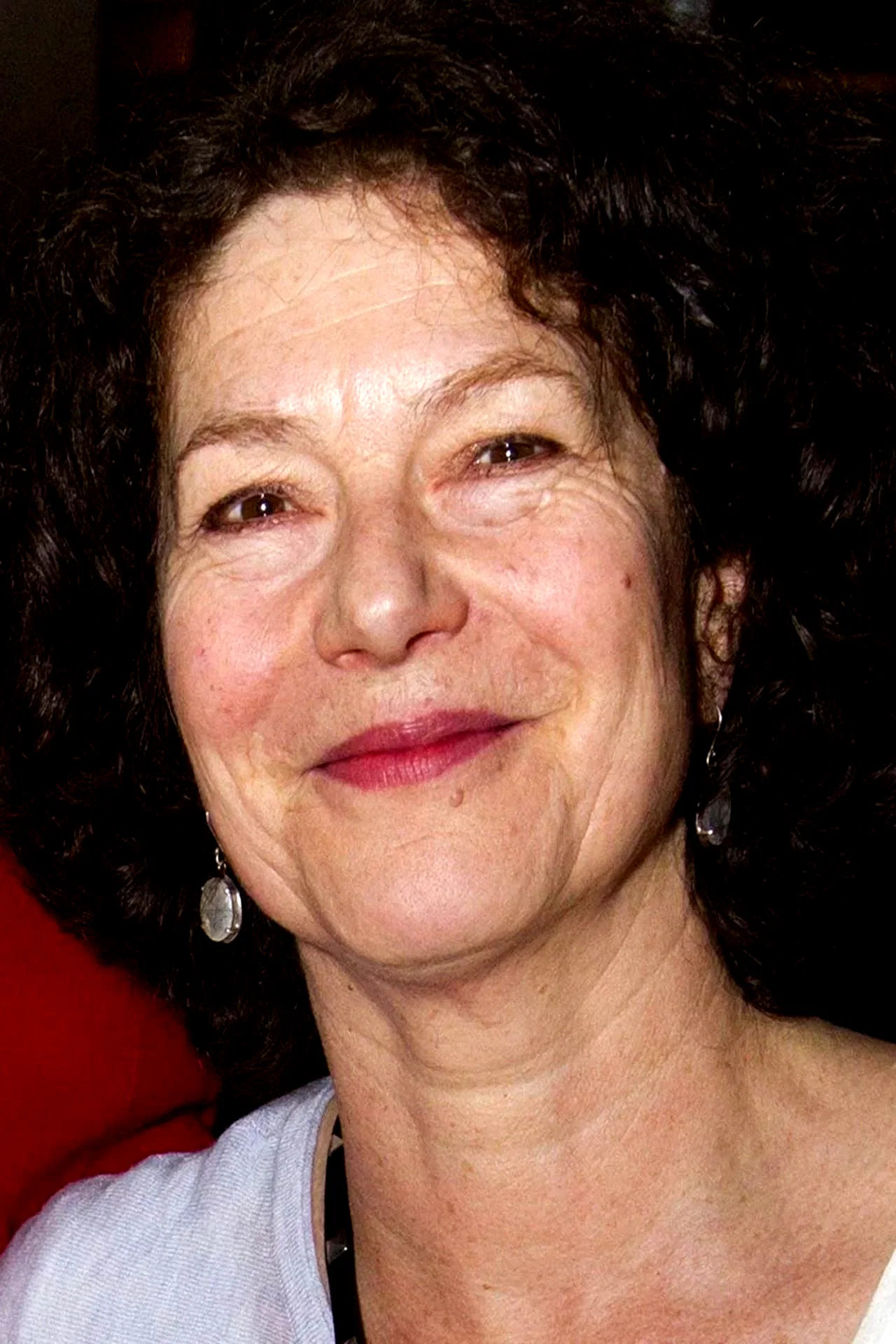  Louise Gold