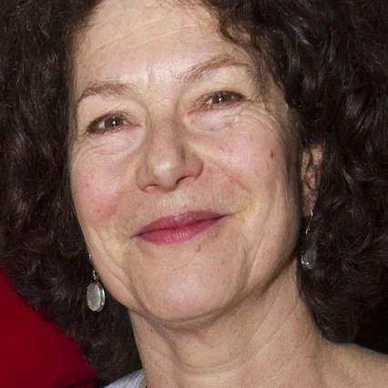  Louise Gold