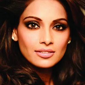 Photo star :  Bipasha Basu