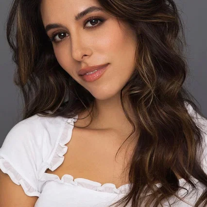  Gabby Kono