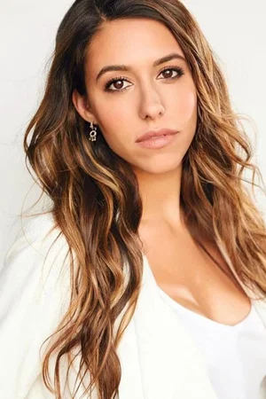 Gabby Kono photo