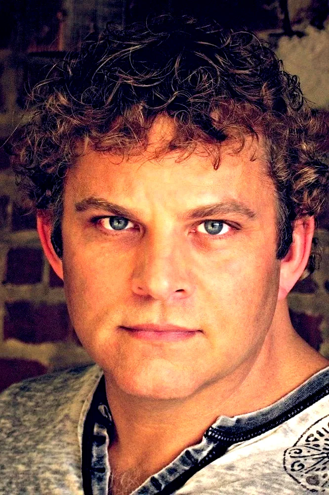  Jason Benjamin