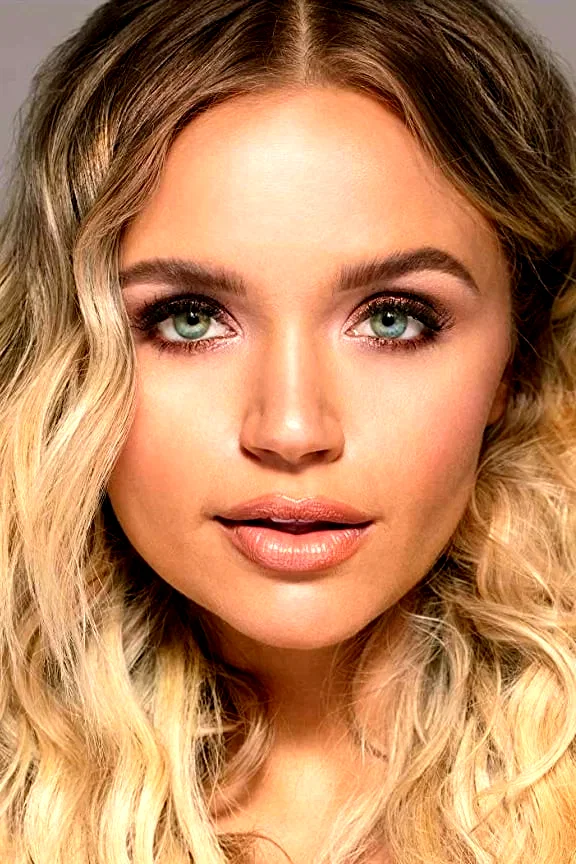  Veronika Dash