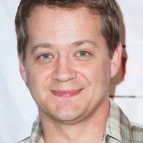 Photo star : Jason Earles