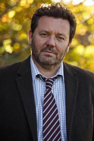  Neill Rea