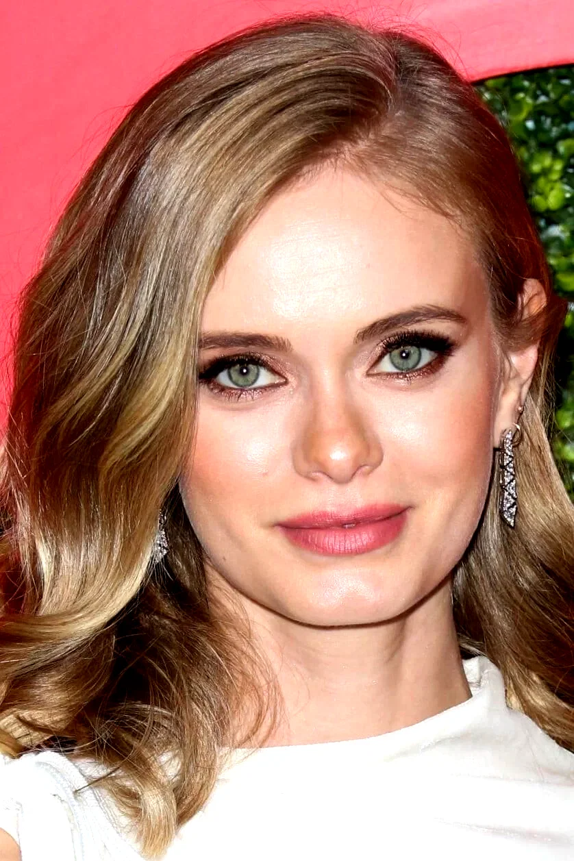 Sara Paxton