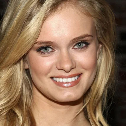 Sara Paxton