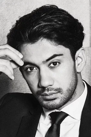  Reza Rahadian