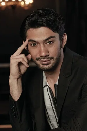  Reza Rahadian