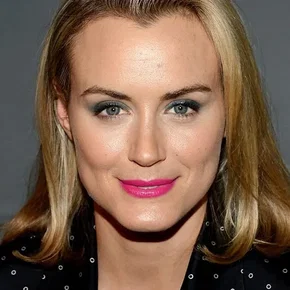 Photo star : Taylor Schilling