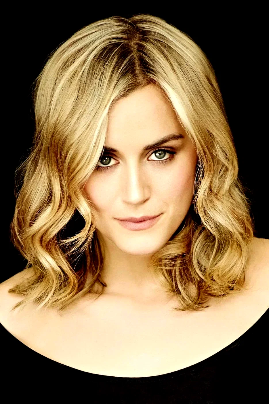 Taylor Schilling