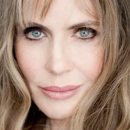  Elisabeth Kemp