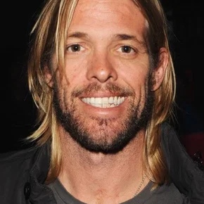 Photo star : Taylor  Hawkins 