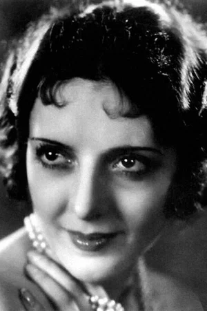  Suzy Vernon photo