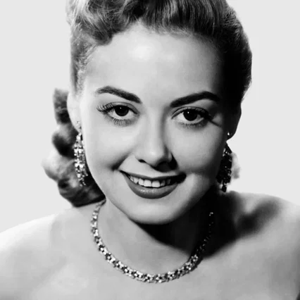  Adele Mara