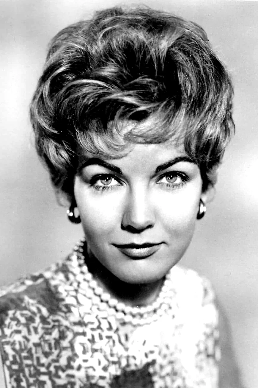 Joanna Barnes