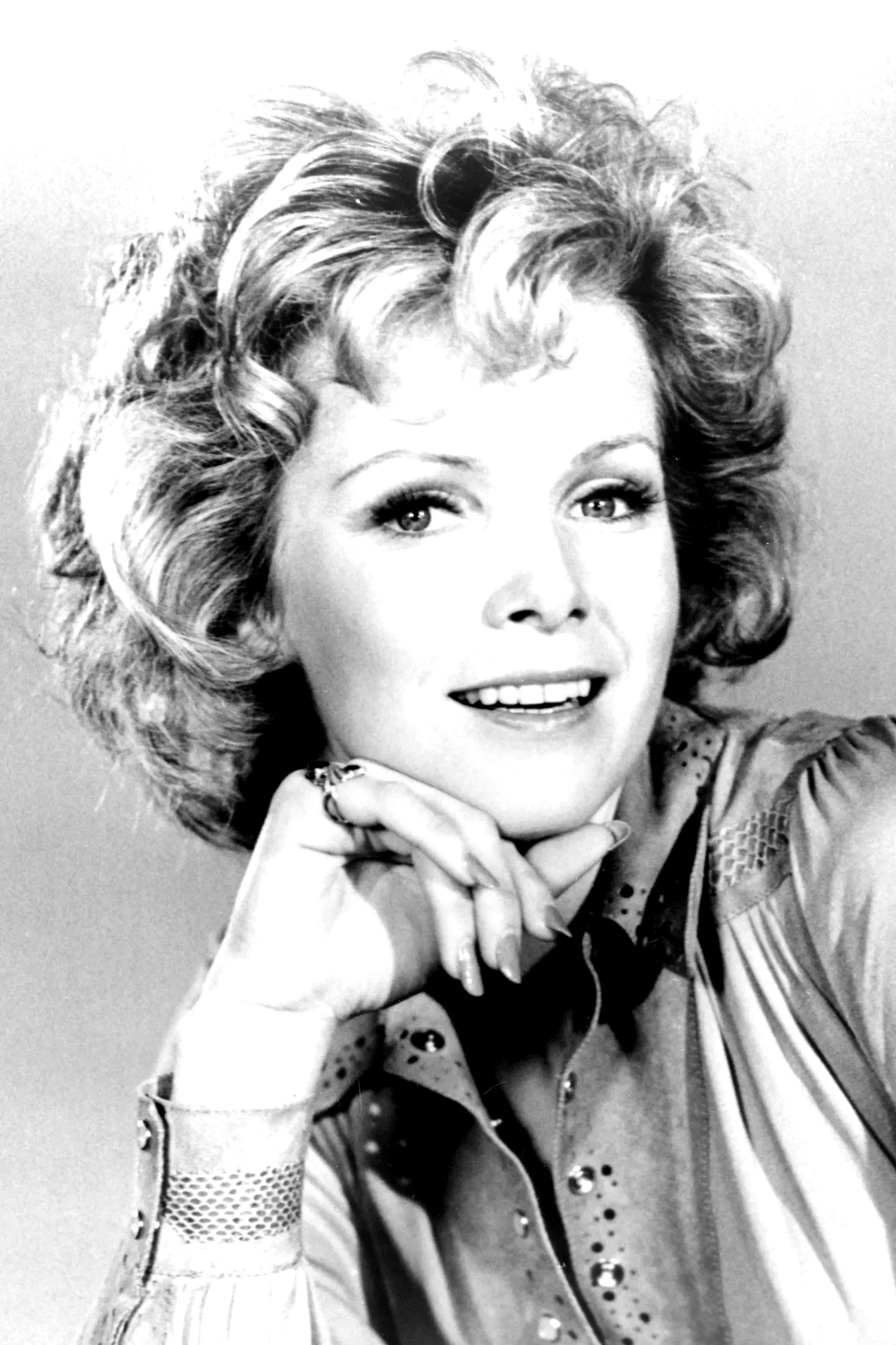  Laraine Stephens