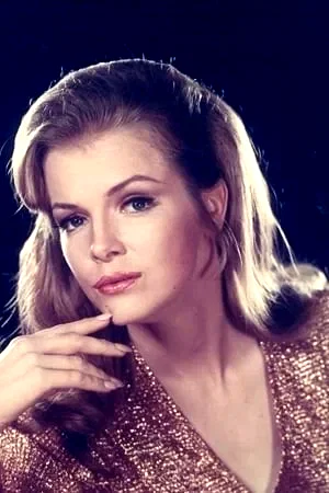  Laraine Stephens