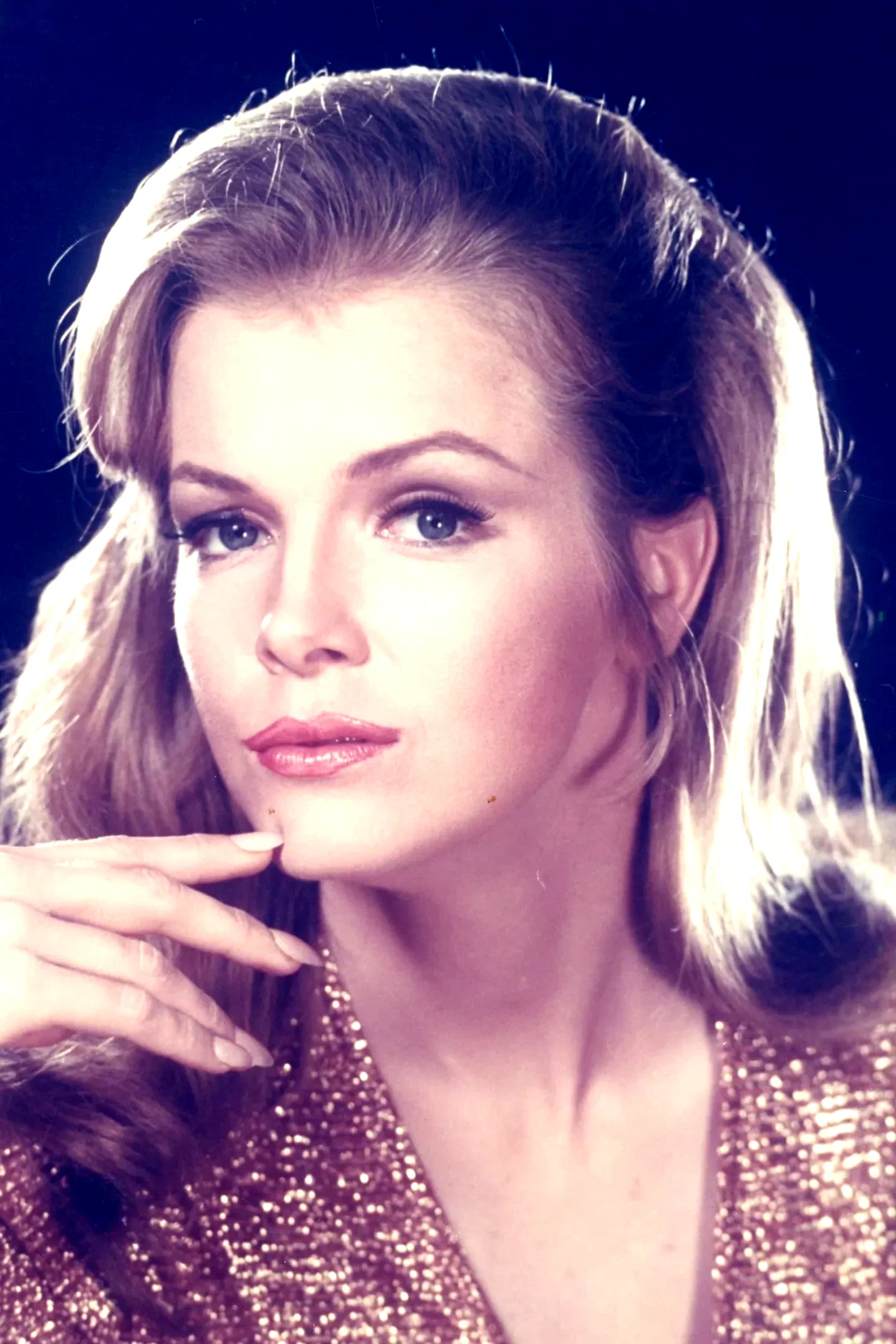  Laraine Stephens