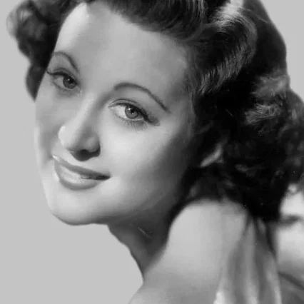  Gwen Gaze
