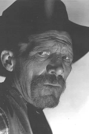  Bob Kortman photo