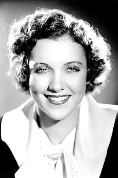  Maxine Doyle
