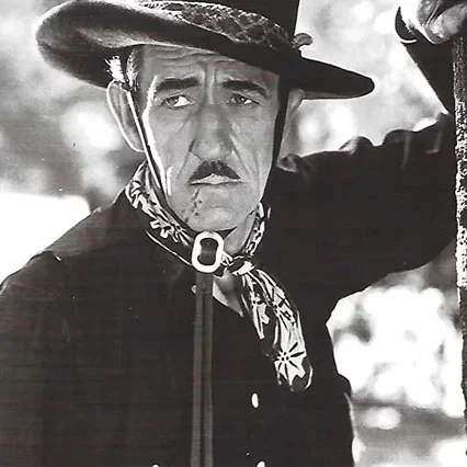  Earl Dwire