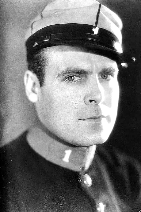 Ralph Graves
