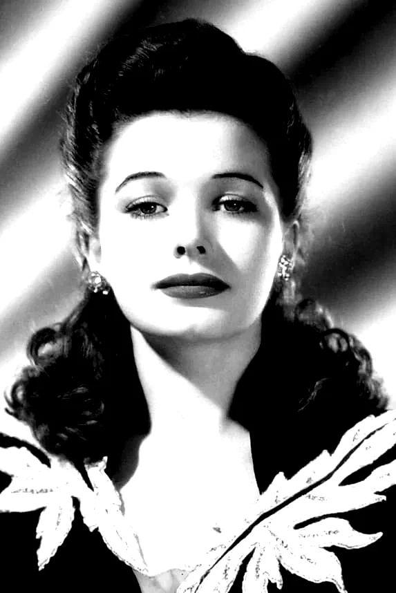 Lois Collier