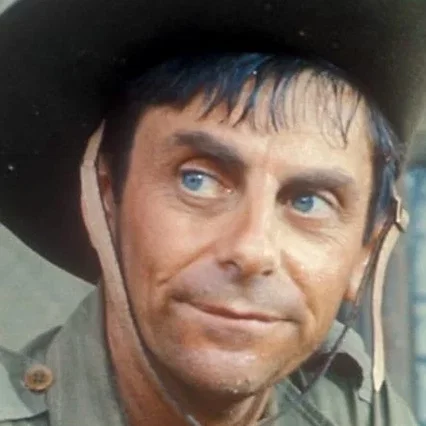  Melvyn Hayes