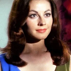 Photo star :  Sherry Jackson